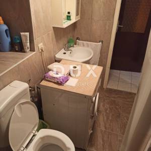 ISTRA-SVETVINČENAT-Predivna obiteljska kuća s dva apartmana