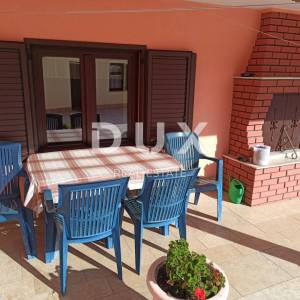ISTRA-SVETVINČENAT-Predivna obiteljska kuća s dva apartmana