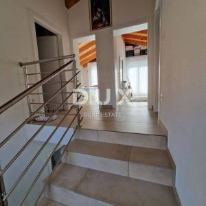 ISTRA, SVETVINČENAT - Prekrasna kuća na odličnoj lokaciji