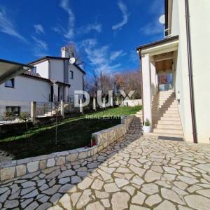 ISTRA, SVETVINČENAT - Prekrasna kuća na odličnoj lokaciji