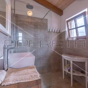 Istra, Svetvinčenat, prekrasna kuća sa bazenom, mirna lokacija