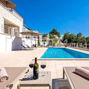 ISTRA, SVETVINČENAT - Profinjena vila okružena zelenilom