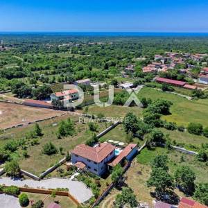 ISTRA, SVETVINČENAT - Ruralna vila s prostranom okućnicom