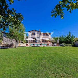 ISTRA, SVETVINČENAT - Ruralna vila s prostranom okućnicom