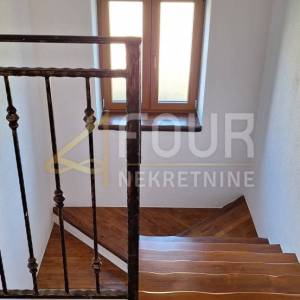 Istra, Svetvinčenat, samostojeća kamena kuća, 147.50m2