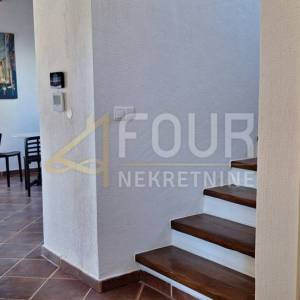 Istra, Svetvinčenat, samostojeća kamena kuća, 147.50m2