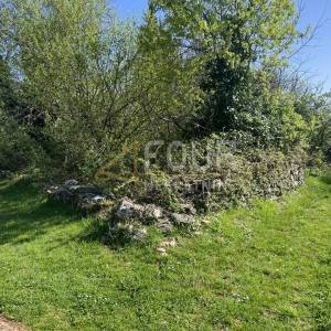 Istra, Svetvinčenat, samostojeća ruševina s gospodarskim objektom