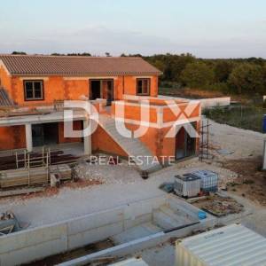 ISTRA, SVETVINČENAT - Vila o kakvoj sanjate s bazenom, jacuzzijem i pogledom koji oduzima dah!