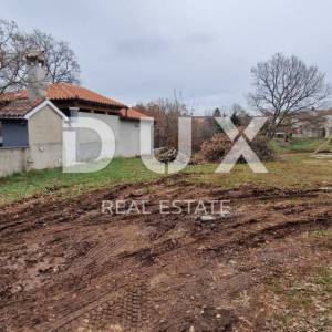 ISTRA, SVETVINČENAT - Zemljište s građevinskom dozvolom za prekrasnu prizemnicu s bazenom