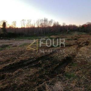 Istra, Tar, građevinsko zemljište 15.360m2