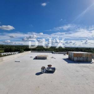 ISTRA, TAR - Penthouse u novogradnji s panoramskim pogledima na prirodu i more