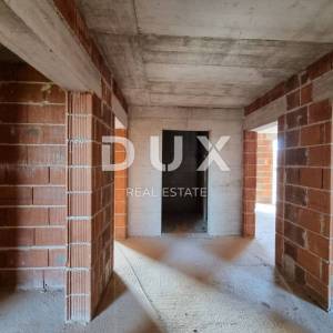 ISTRA, TAR - Penthouse u novogradnji s panoramskim pogledima na prirodu i more