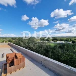 ISTRA, TAR - Penthouse u novogradnji s panoramskim pogledima na prirodu i more
