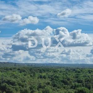 ISTRA, TAR - Penthouse u novogradnji s panoramskim pogledima na prirodu i more