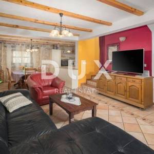 ISTRA, TINJAN - Autohtona kamena ljepotica s kompleksom zemljišta