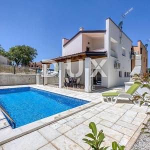 ISTRA, TINJAN - Dvojna vila na mirnoj i atraktivnoj lokaciji