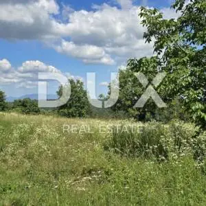 ISTRA, TINJAN - Građevinsko zemljište pogodno za naselje od 6 vila