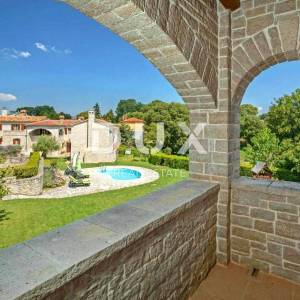 ISTRA, TINJAN - Kamena autohtona vila