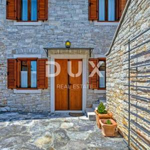 ISTRA, TINJAN - Kamena autohtona vila