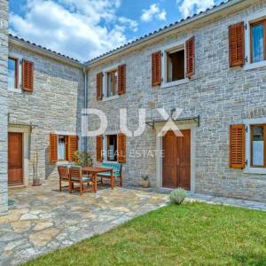 ISTRA, TINJAN - Kamena autohtona vila