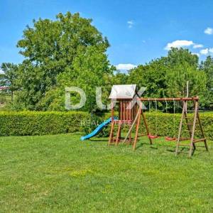 ISTRA, TINJAN - Kamena autohtona vila