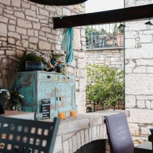 Istra, Tinjan, prekrasno imanje, dvije kamene kuće s bazenom