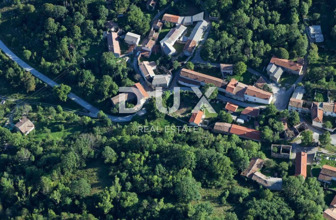 ISTRA, TRSTENIK – Građevinsko zemljište 543 m² u prirodi, idealno za vikendicu ili kuću za odmor!