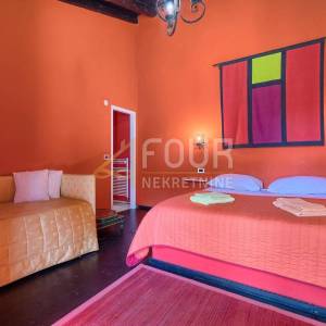 Istra, Umag, 1. red do mora, vila s bazenom