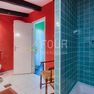 Istra, Umag, 1. red do mora, vila s bazenom