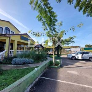 ISTRA, UMAG - Apartmanska kuća i poslovni objekt sa stanom