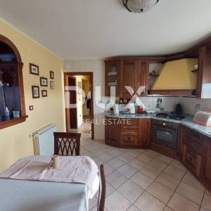 ISTRA, UMAG - Apartmanska kuća i poslovni objekt sa stanom