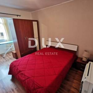 ISTRA, UMAG - Etaža kuće s dva stana prvi red do mora