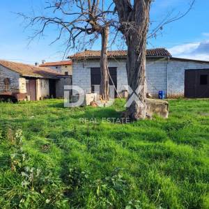 ISTRA, UMAG - Građevinsko zemljište s objektima