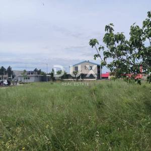 ISTRA, UMAG Građevinsko zemljište s dozvolom 400 metara od plaža!
