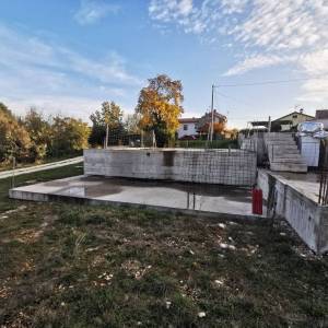 ISTRA, UMAG - Građevinsko zemljište sa započetom gradnjom