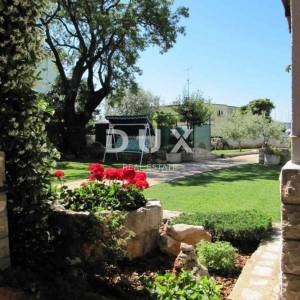 ISTRA, UMAG - Kamena ljepotica prvi red do mora