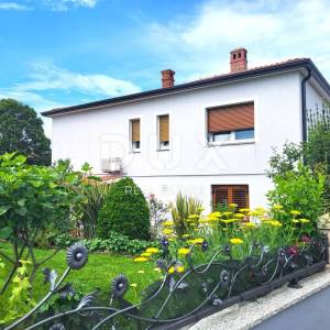 ISTRA, UMAG - Kuća s 4 apartmana i prekrasnom okućnicom