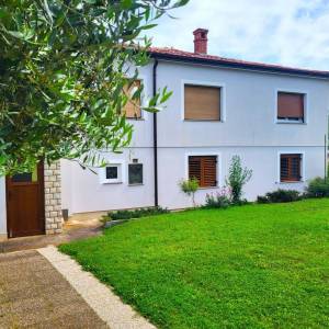 ISTRA, UMAG - Kuća s 4 apartmana i prekrasnom okućnicom