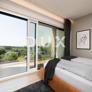 ISTRA, UMAG - Moderna vila s pogledom na more