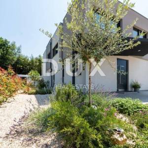 ISTRA, UMAG - Moderna vila s pogledom na more