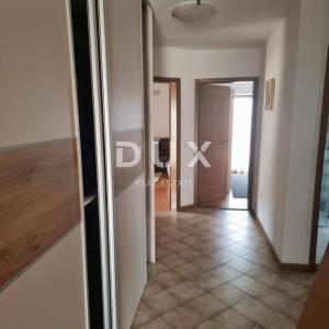 ISTRA, UMAG - Obnovljena kamena kuća s čak 4 jedinice, samo 200 m od mora!