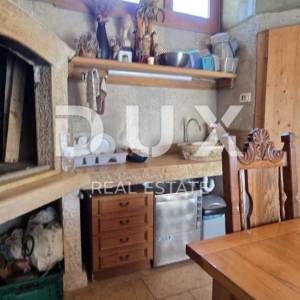 ISTRA, UMAG - Obnovljena kamena kuća s čak 4 jedinice, samo 200 m od mora!