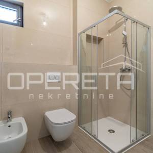 Istra, Umag okolica-stan na prvom katu s vrtom
