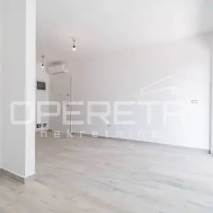Istra, Umag okolica-stan na prvom katu s vrtom
