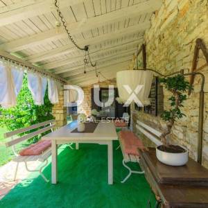 ISTRA, UMAG - Prekrasno imanje sa kućom i bungalovima 250 m od mora 