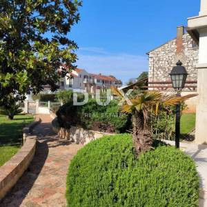 ISTRA, UMAG - Raskošna vila prvi red do mora!