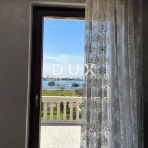 ISTRA, UMAG - Raskošna vila prvi red do mora!