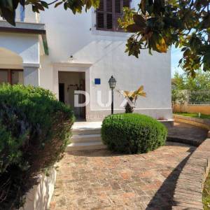ISTRA, UMAG - Raskošna vila prvi red do mora!