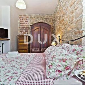 ISTRA, UMAG, SAVUDRIJA - Kamena samostojeća vila na osami