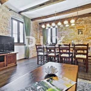 ISTRA, UMAG, SAVUDRIJA - Kamena samostojeća vila na osami